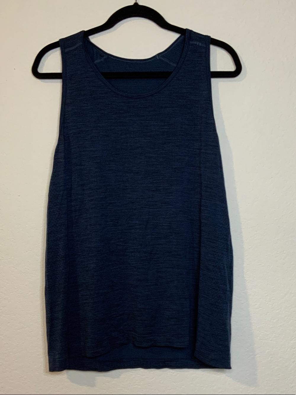 lululemon athletica Men’s Sleeveless Tank Top - Navy Heather